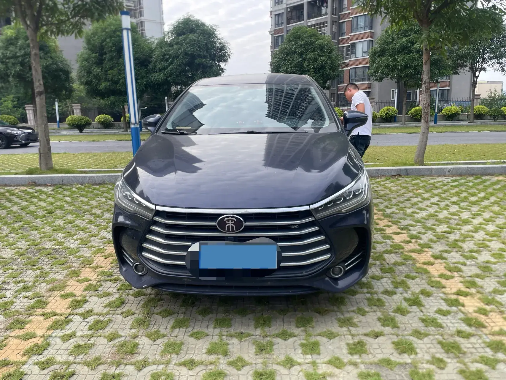 2018 BYD SONG thumbnail 2