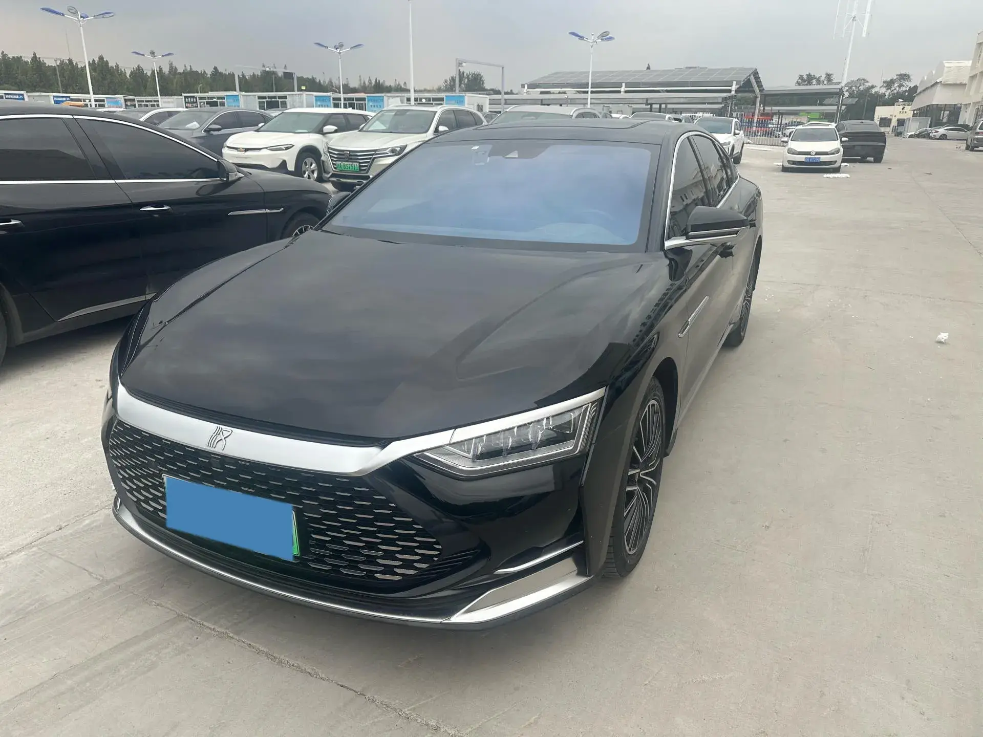 2020 BYD HAN view 1