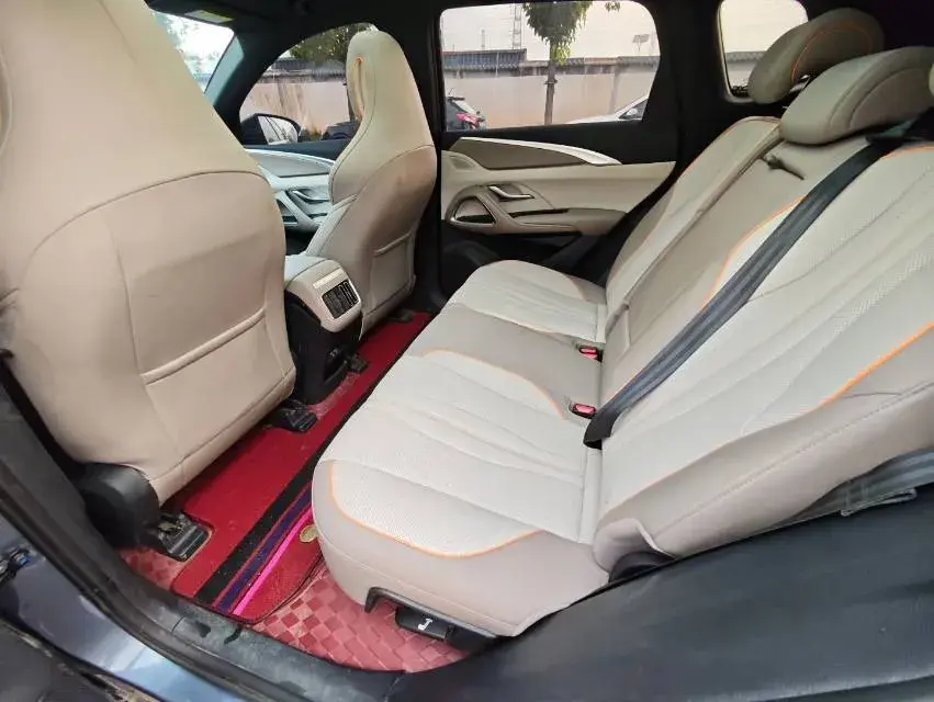 2024 BYD SONG thumbnail 4