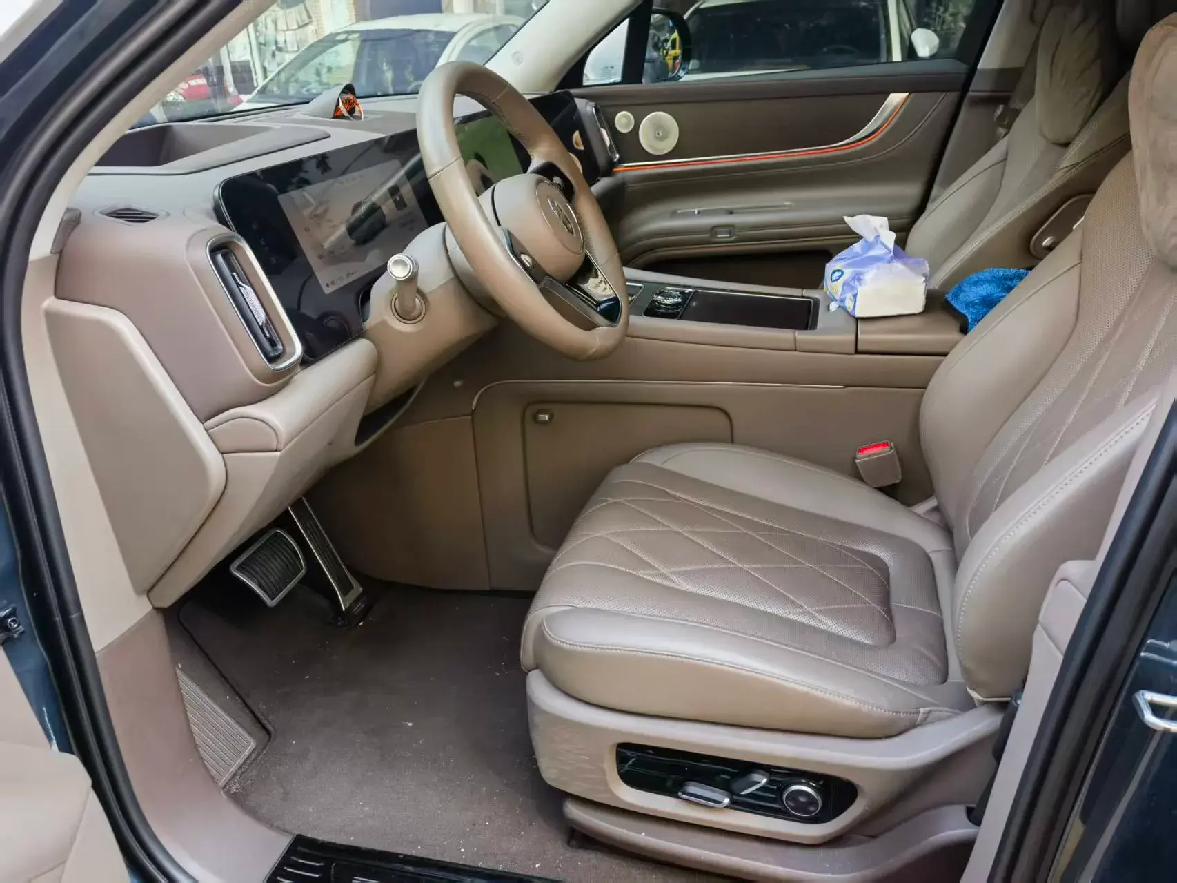 2024 AITO AITO thumbnail 4