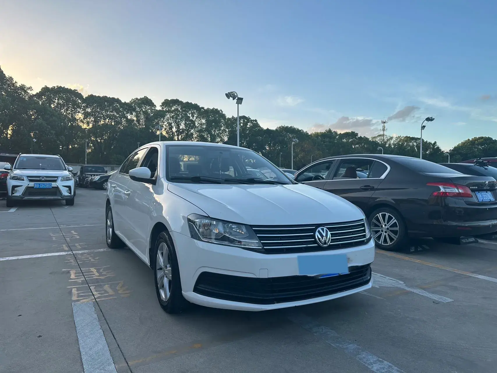 2018 VOLKSWAGEN LAVIDA thumbnail 3