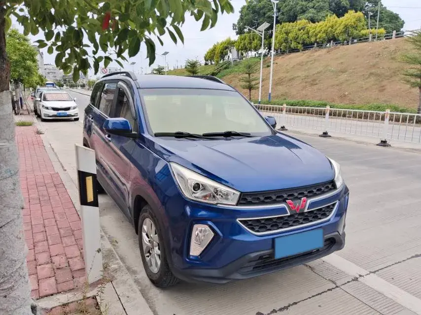 2018 WULING HONGGUANG thumbnail 2
