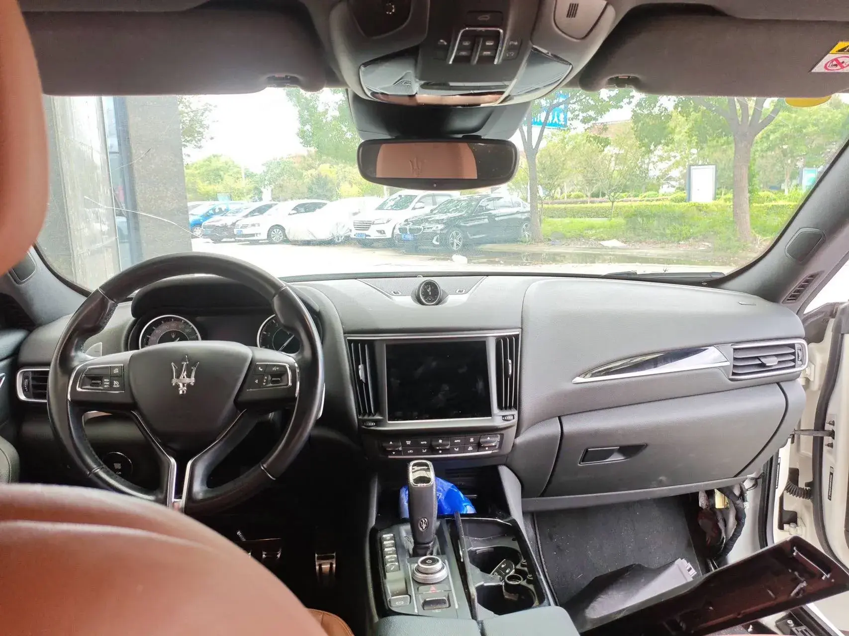 2022 MASERATI LEVANTE thumbnail 4