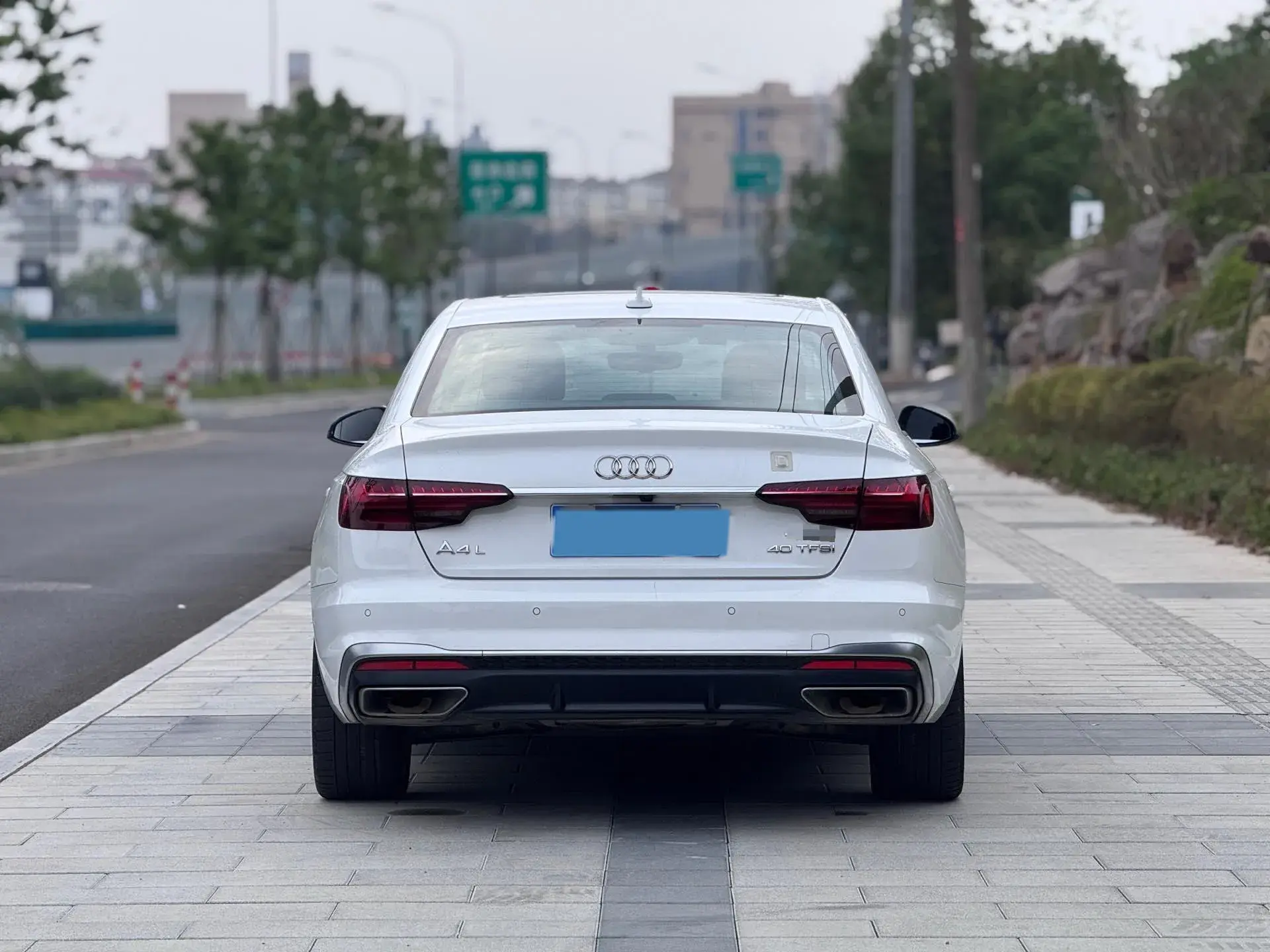 2020 AUDI A4L thumbnail 3