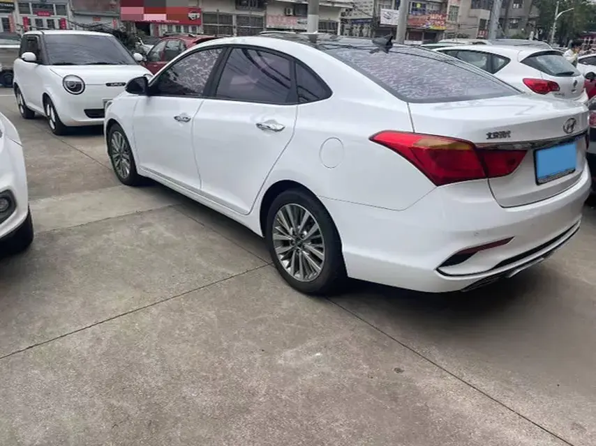 2017 HYUNDAI MISTRA thumbnail 4