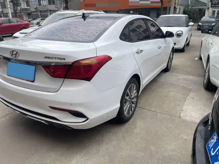 2017 HYUNDAI MISTRA thumbnail 3