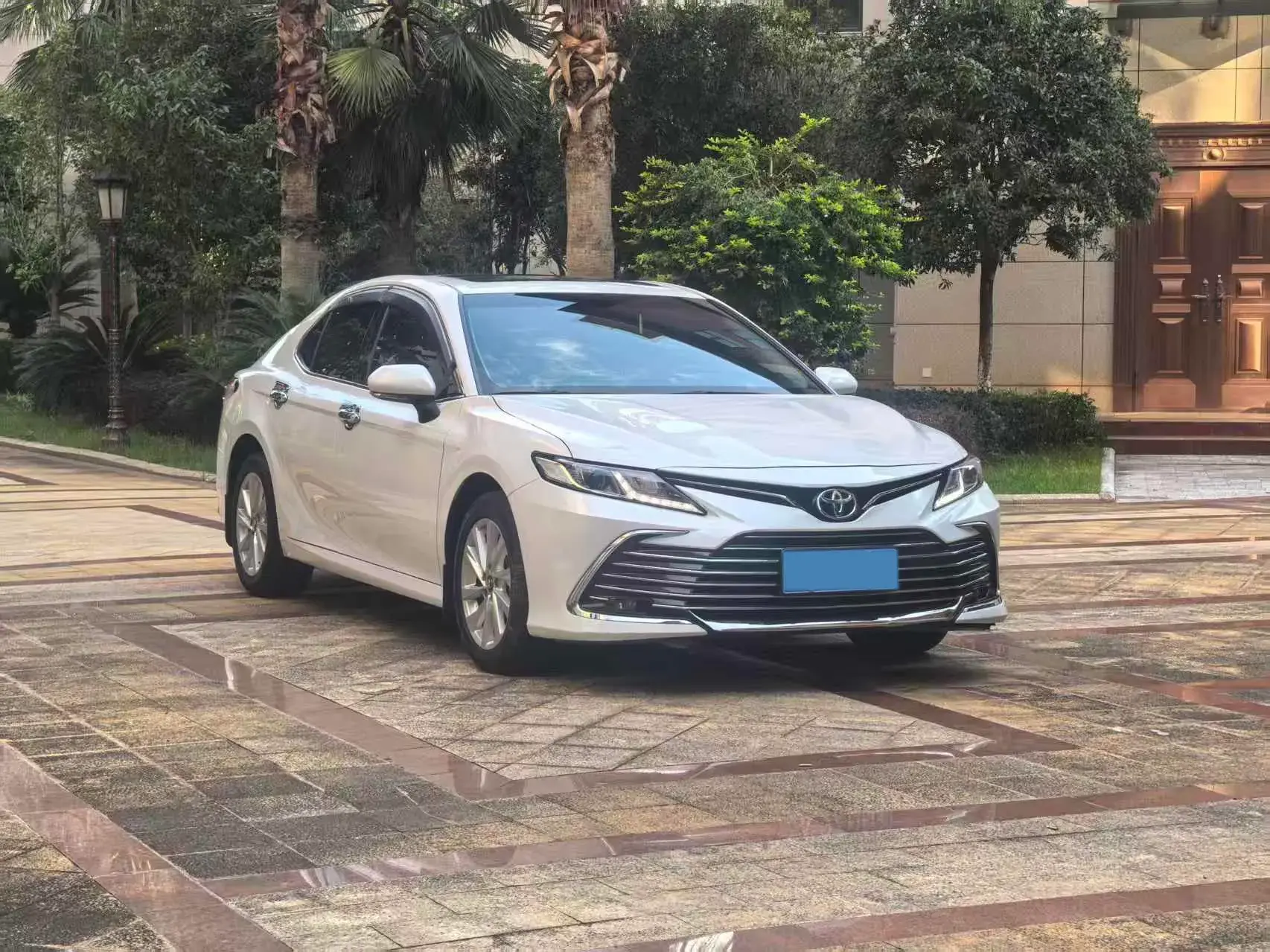 2023 TOYOTA CAMRY thumbnail 3