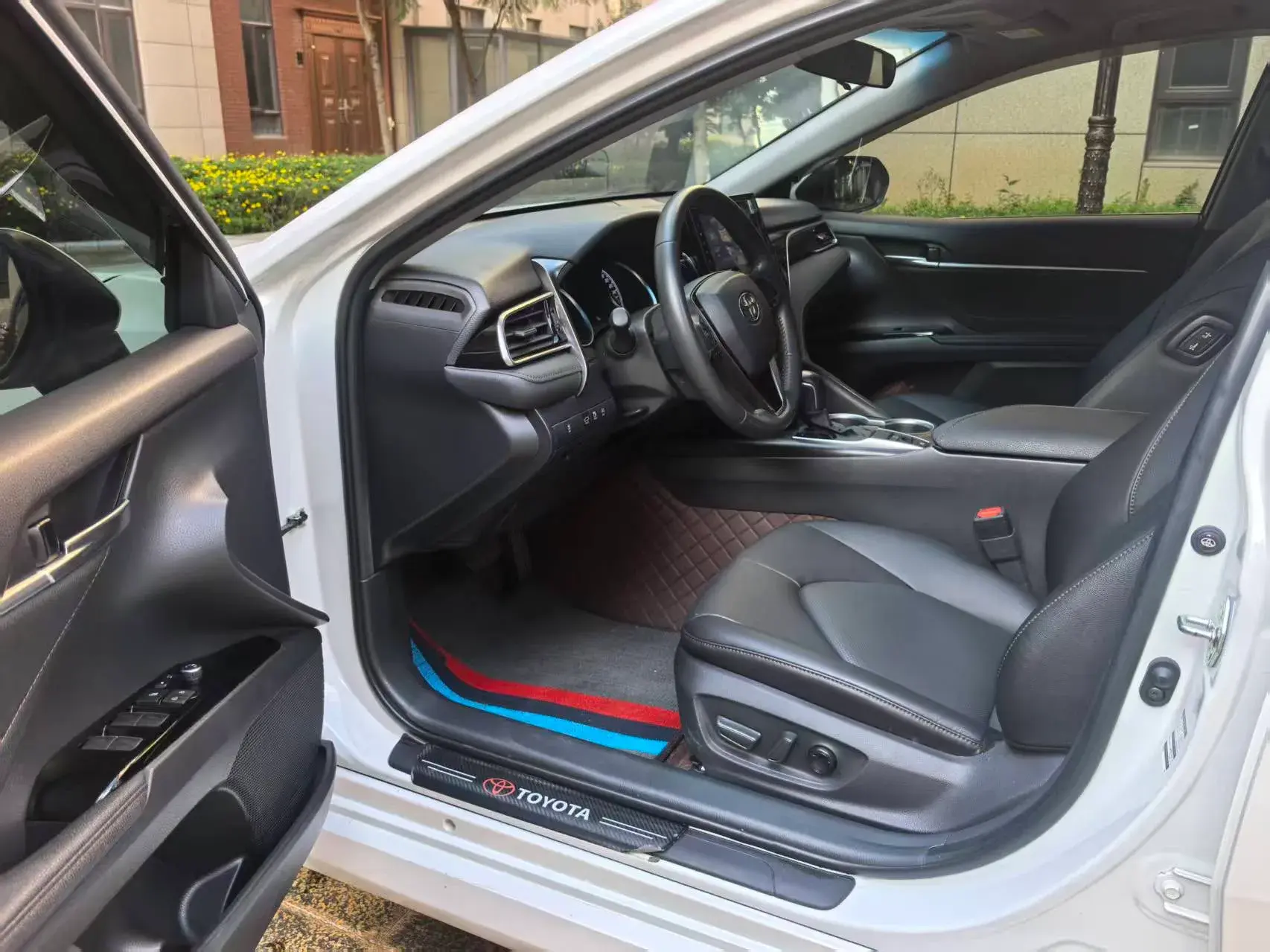 2023 TOYOTA CAMRY thumbnail 4