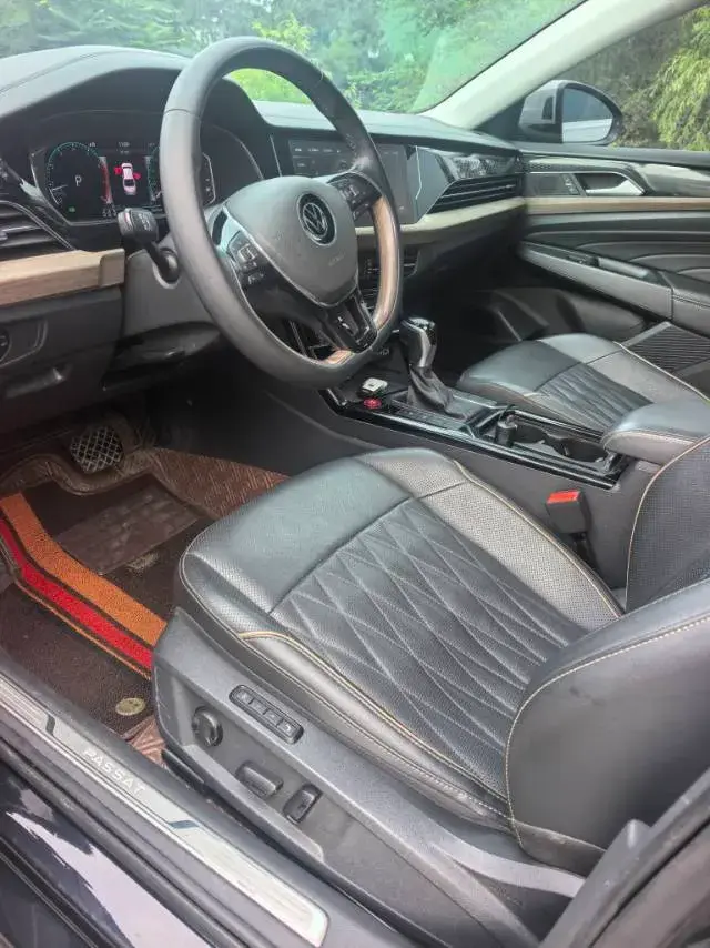 2021 VOLKSWAGEN PASSAT thumbnail 4