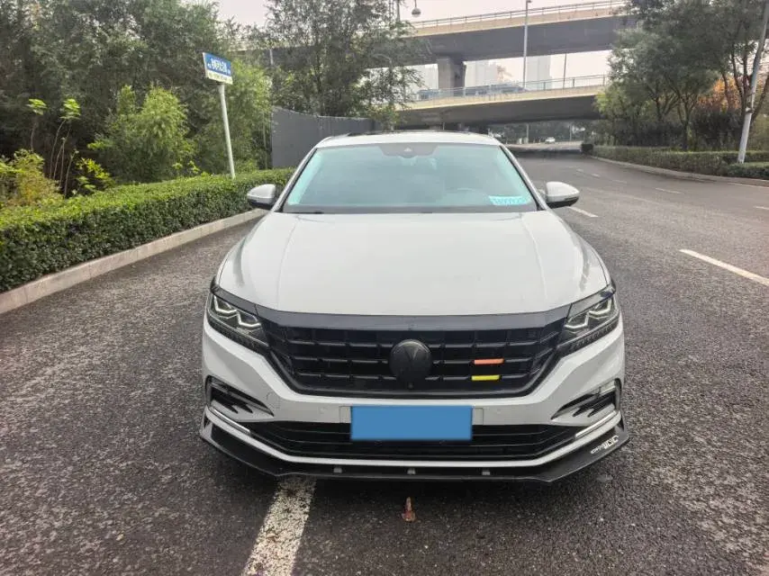 2021 VOLKSWAGEN PASSAT thumbnail 2