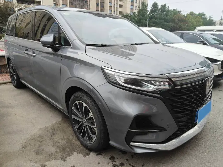 2021 ROEWE IMAX8 thumbnail 3