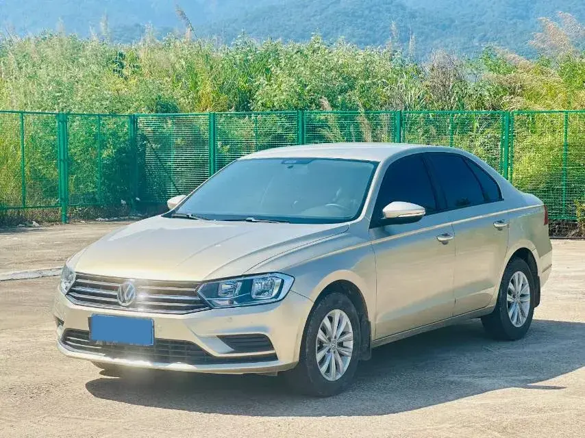 2018 VOLKSWAGEN BORA view 1