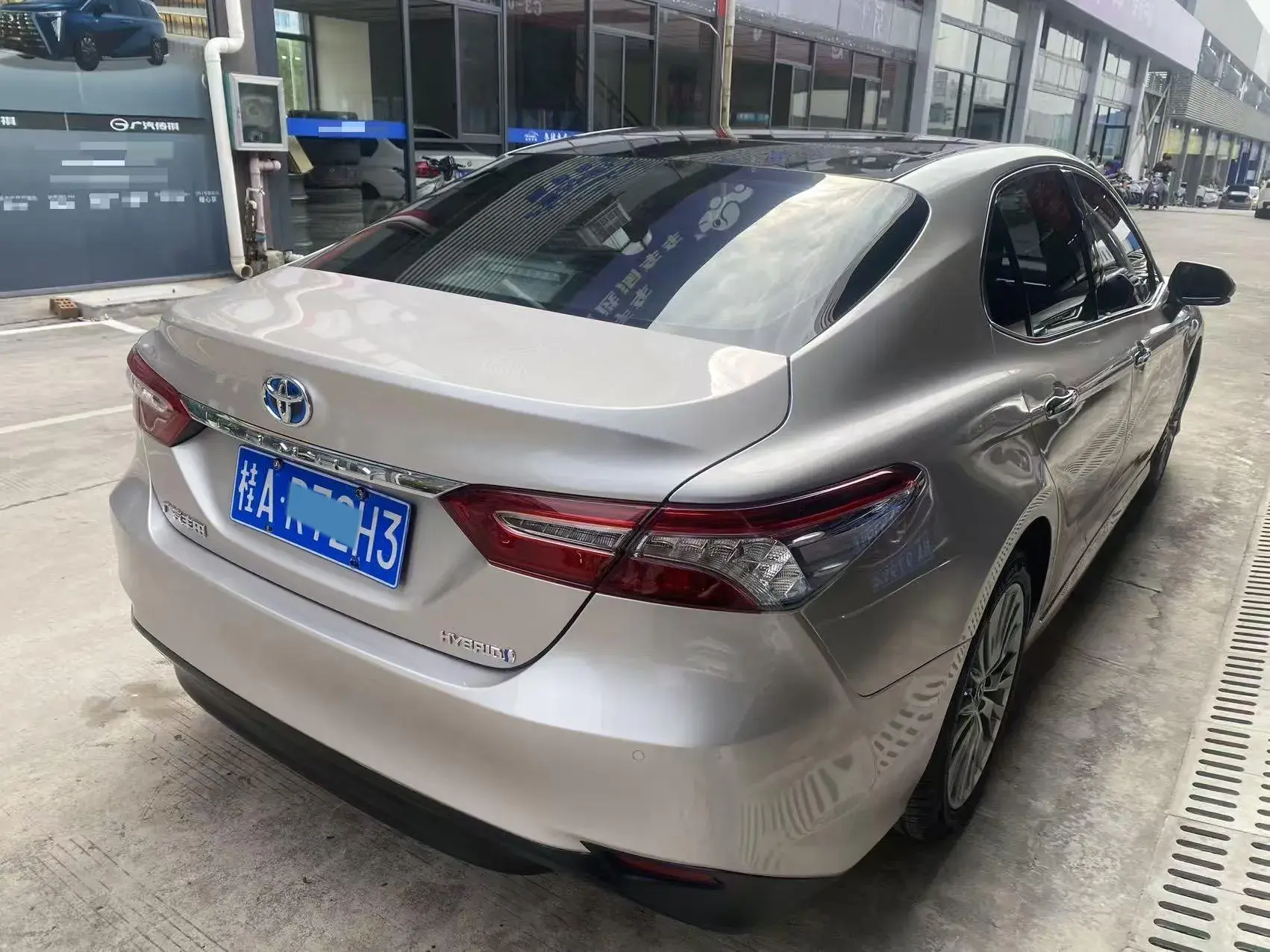 2019 TOYOTA CAMRY thumbnail 2