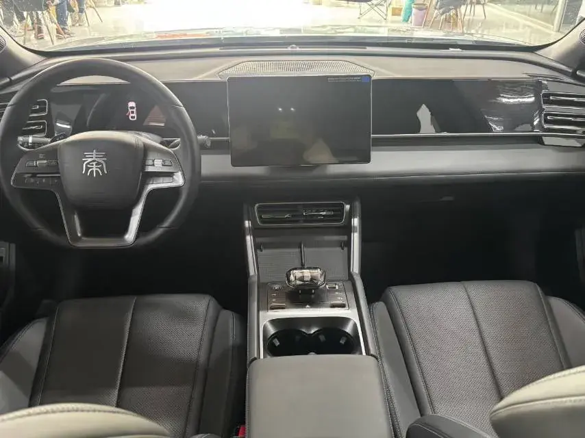 2025 BYD QINL thumbnail 4