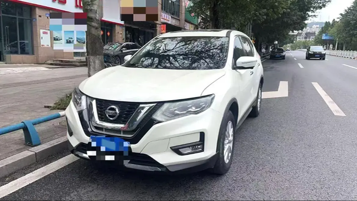 2020 NISSAN X-TRAIL view 1