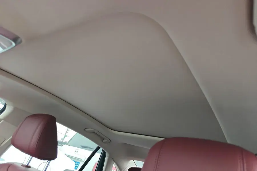 2023 HONGQI H5 thumbnail 4