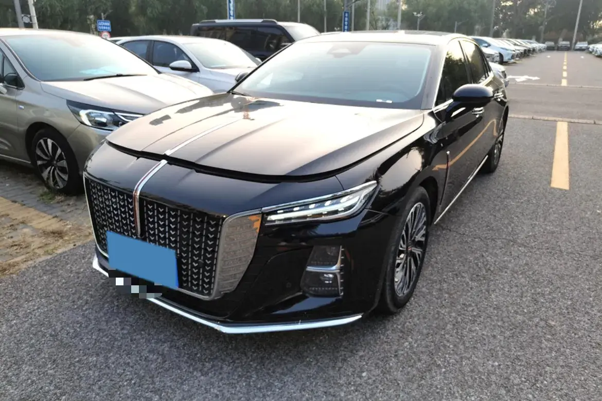 2023 HONGQI H5 view 1
