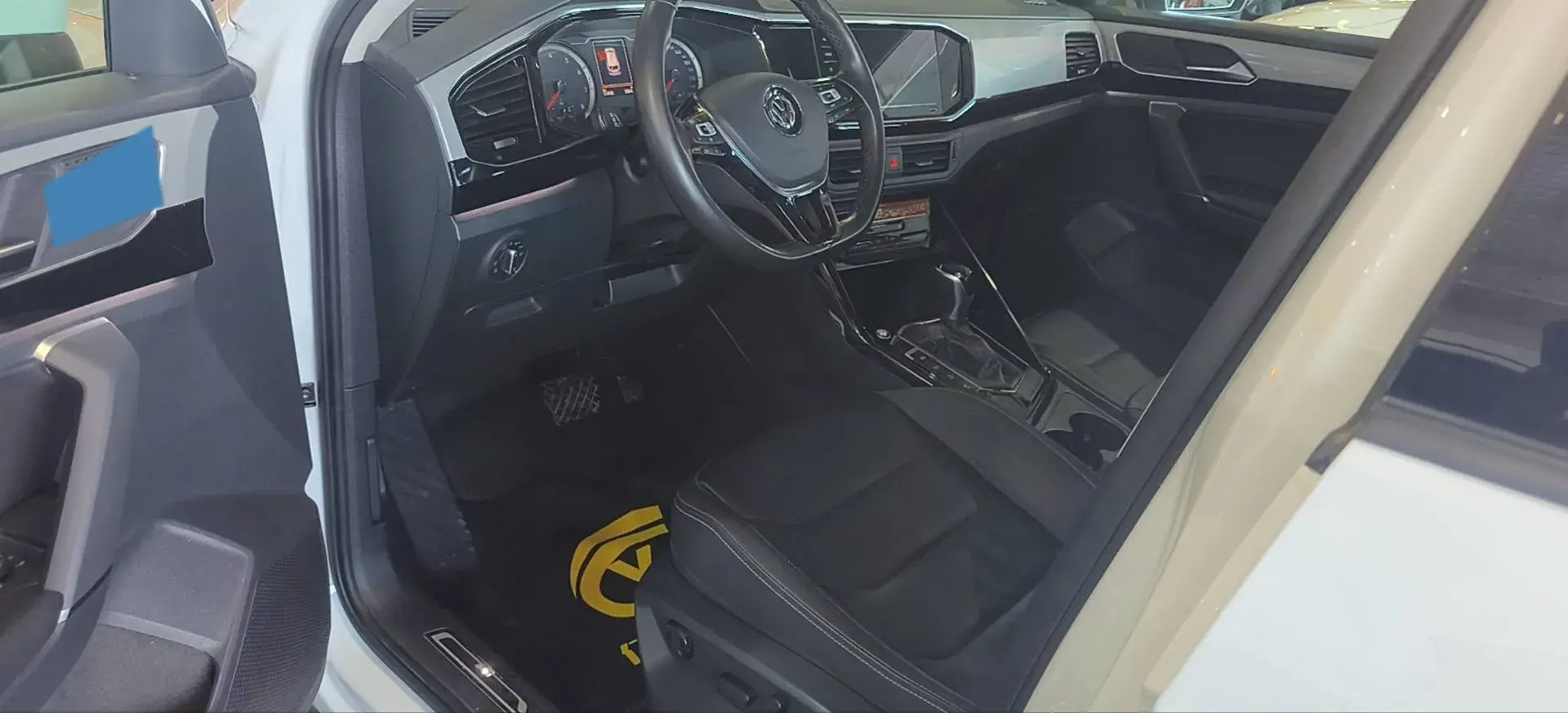 2020 VOLKSWAGEN TAYRON thumbnail 2