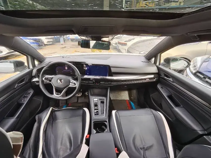 2021 VOLKSWAGEN GOLF thumbnail 3