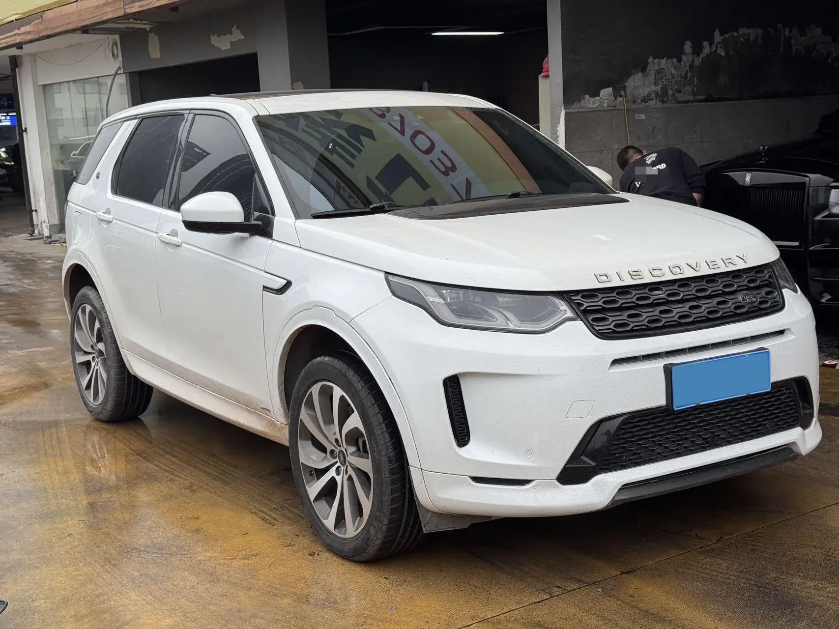 2020 LAND ROVER thumbnail 3