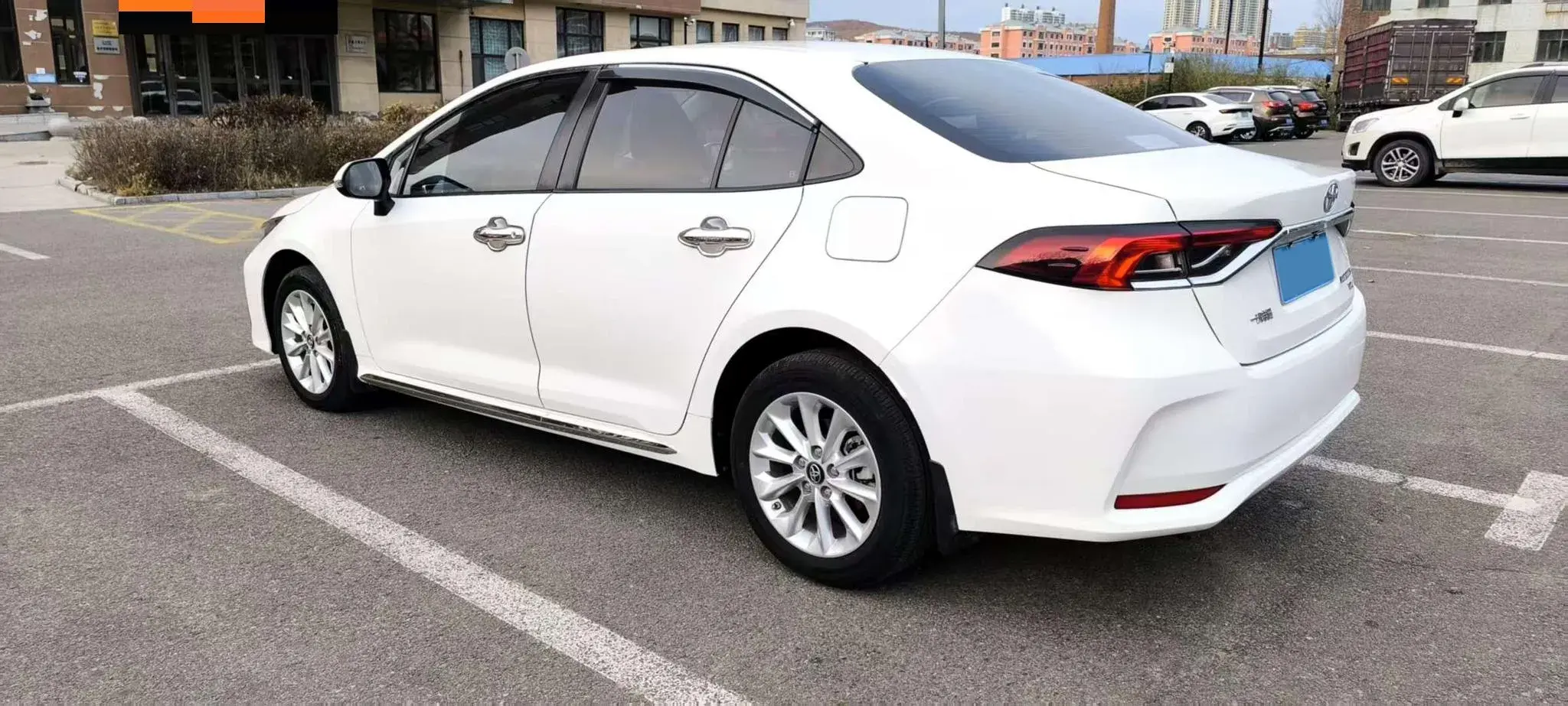 2021 TOYOTA COROLLA thumbnail 4