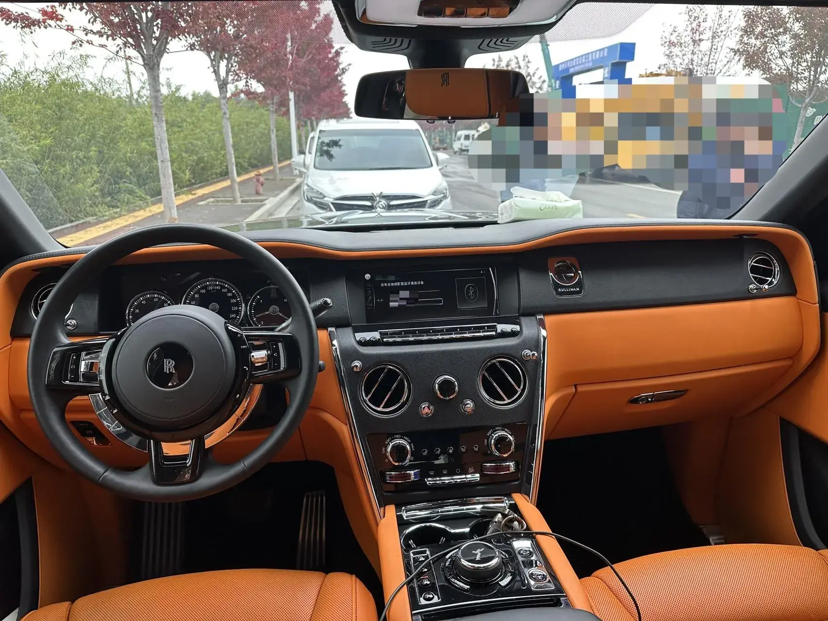 2024 ROLLS-ROYCE CULLINAN thumbnail 3