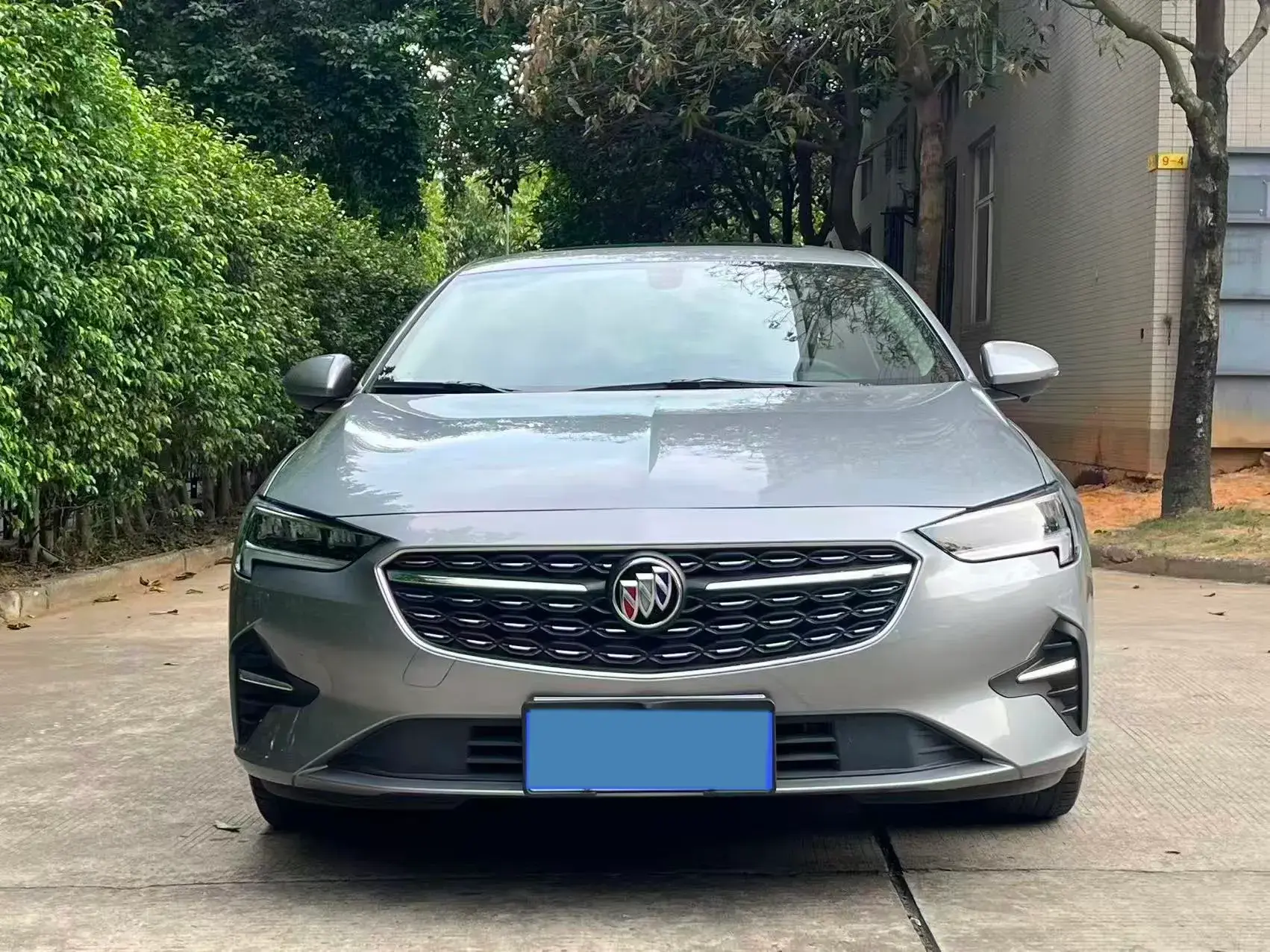 2023 BUICK REGAL thumbnail 3