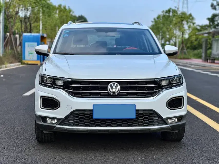 2020 VOLKSWAGEN T-ROC thumbnail 3