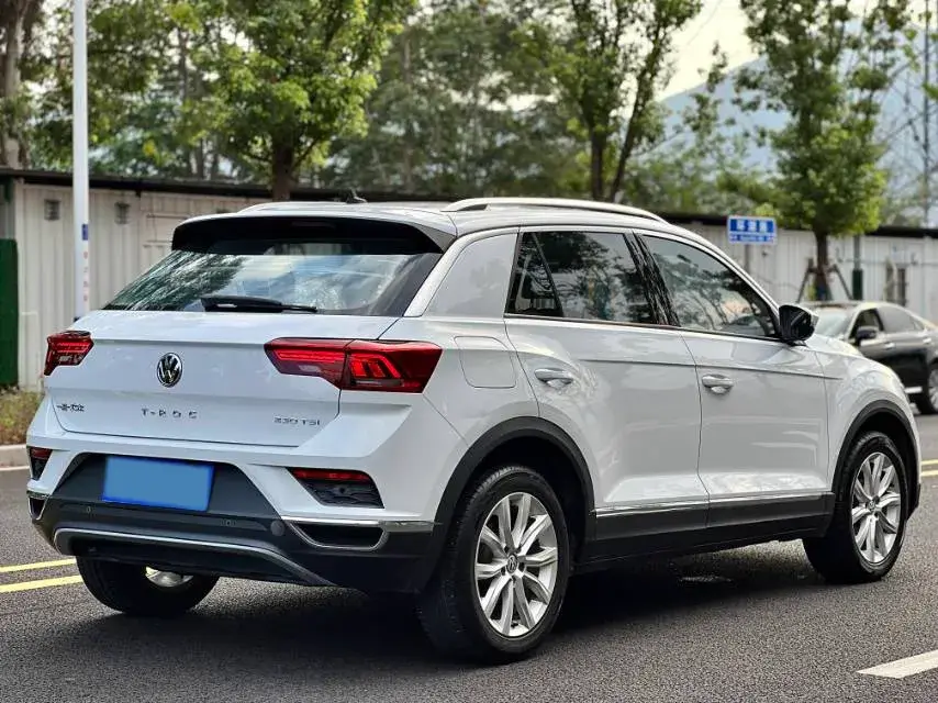 2020 VOLKSWAGEN T-ROC thumbnail 4