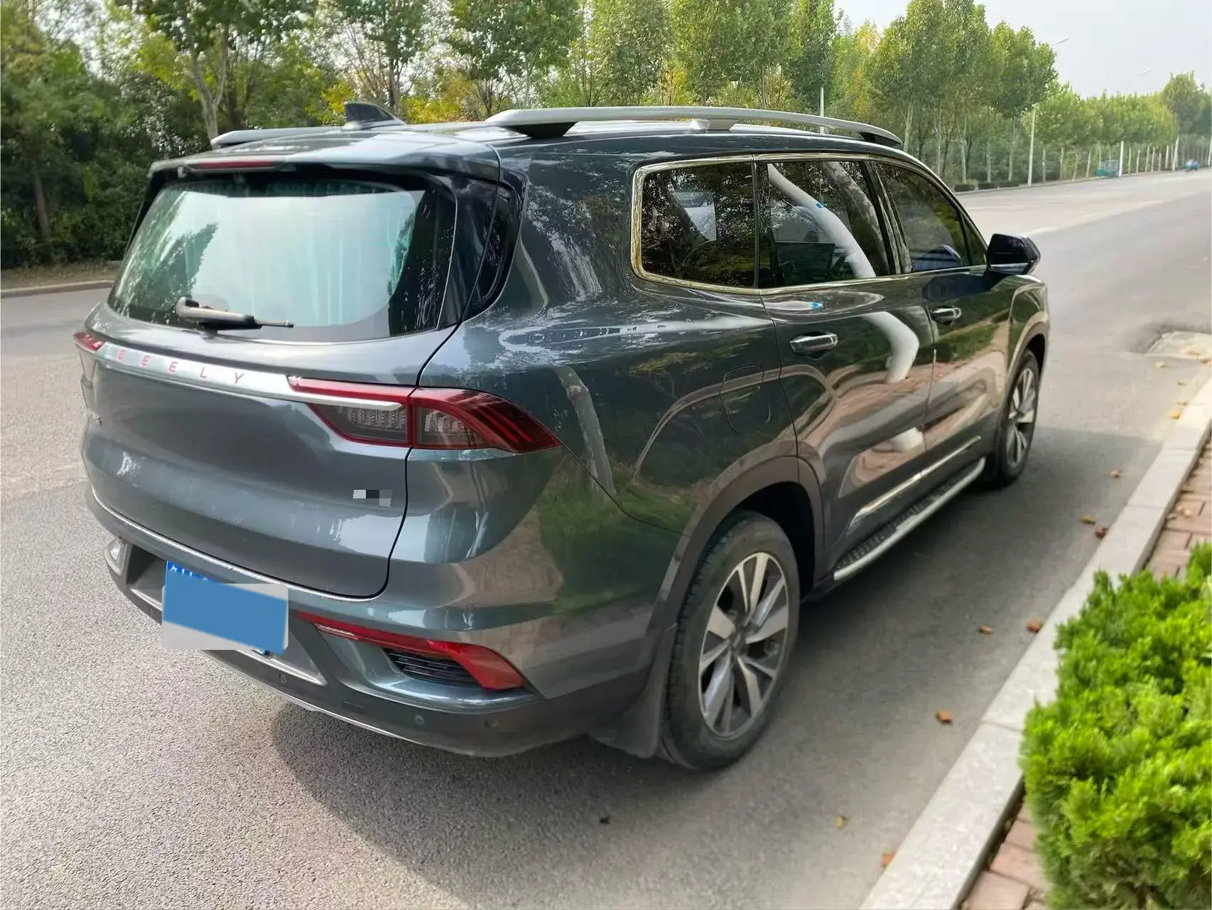 2020 GEELY OKAVANGO thumbnail 3