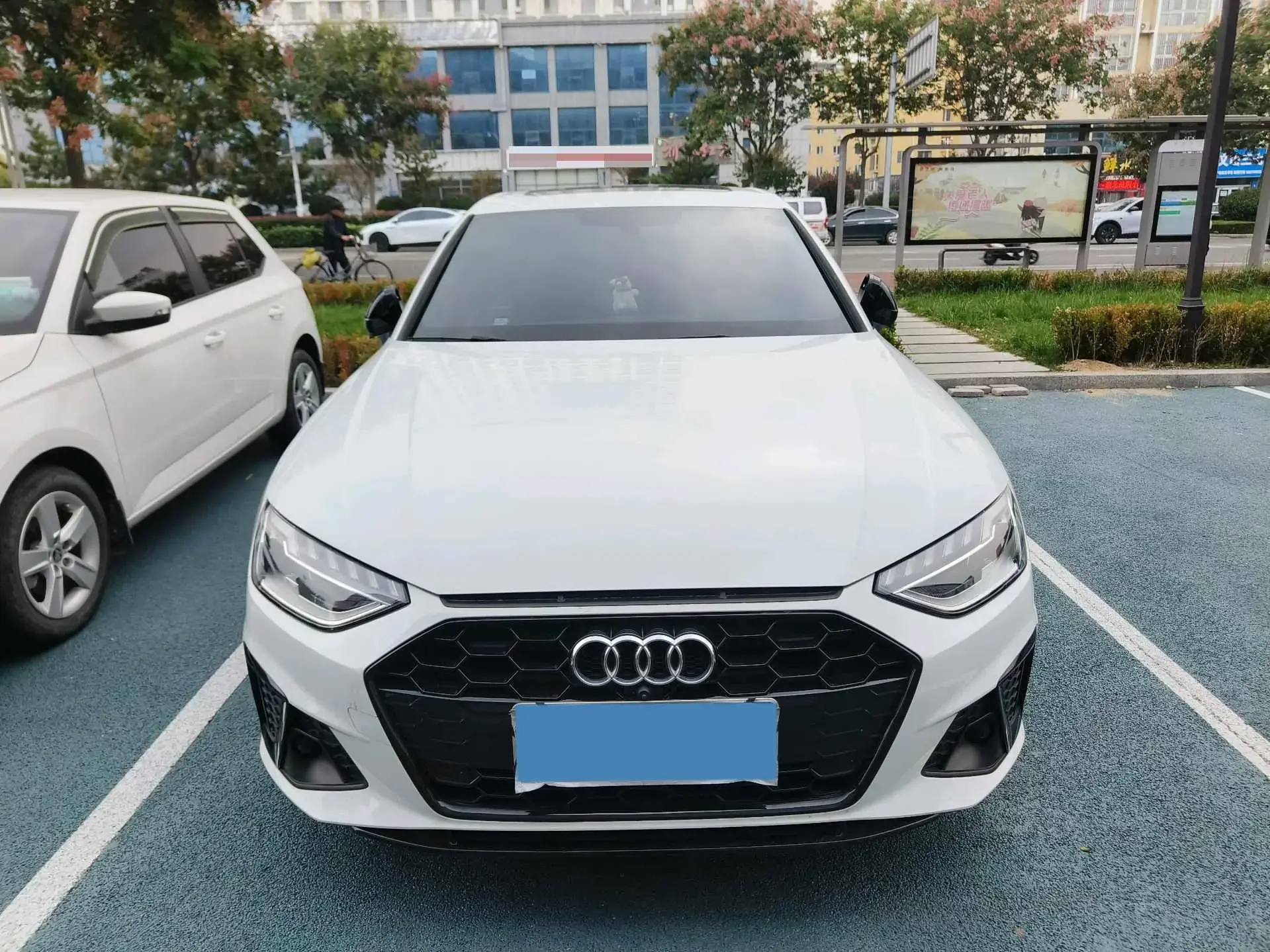 2024 AUDI A4L thumbnail 3