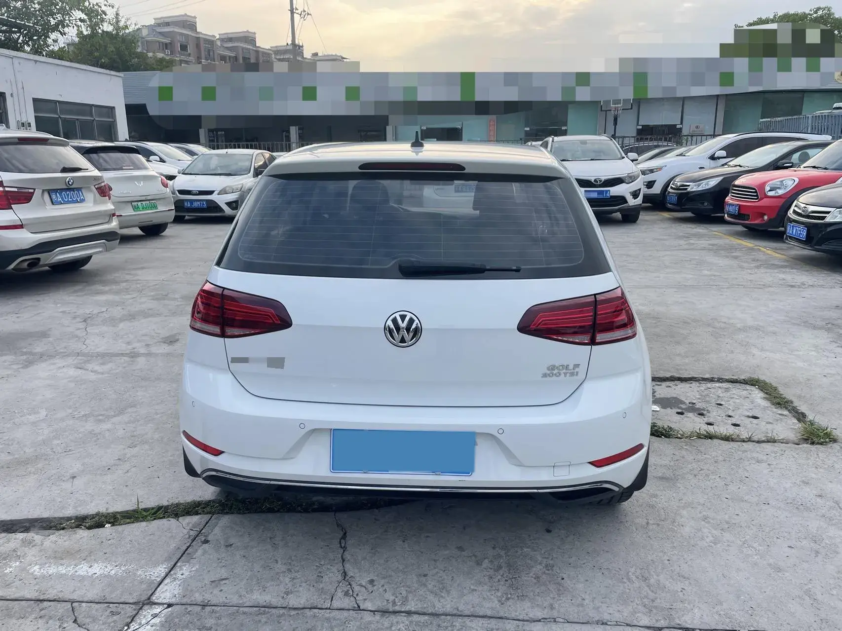 2020 VOLKSWAGEN GOLF thumbnail 4