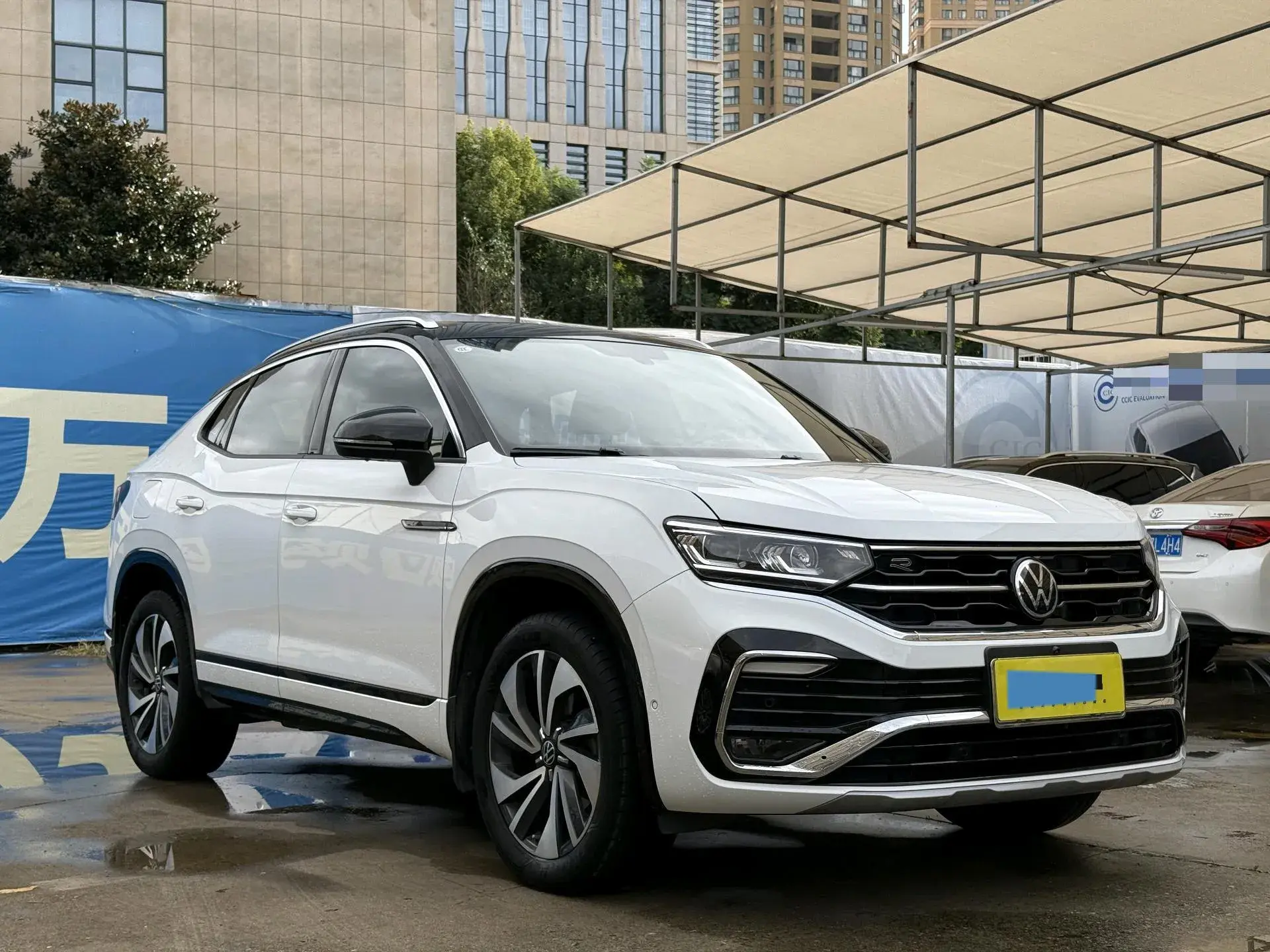 2020 VOLKSWAGEN TAYRON thumbnail 3