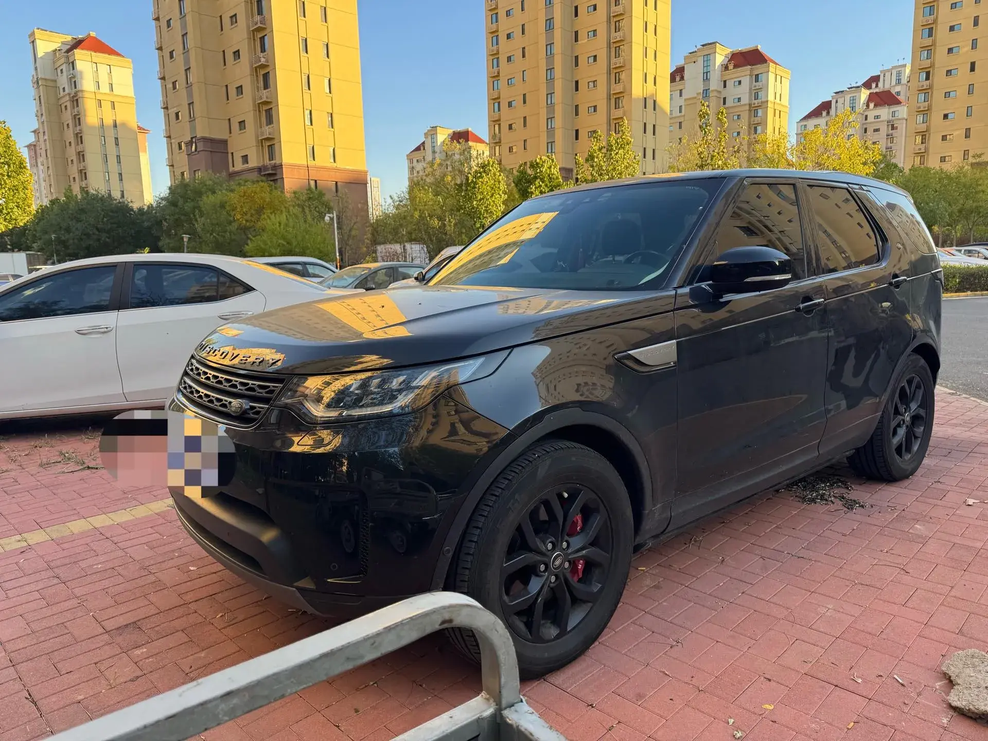 2020 LAND ROVER view 1