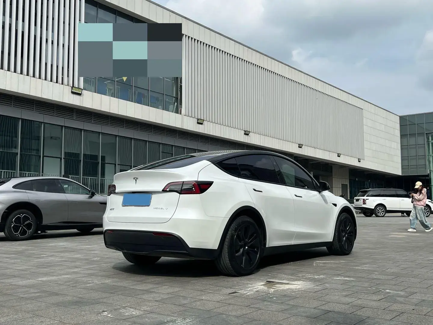 2024 TESLA MODEL thumbnail 4