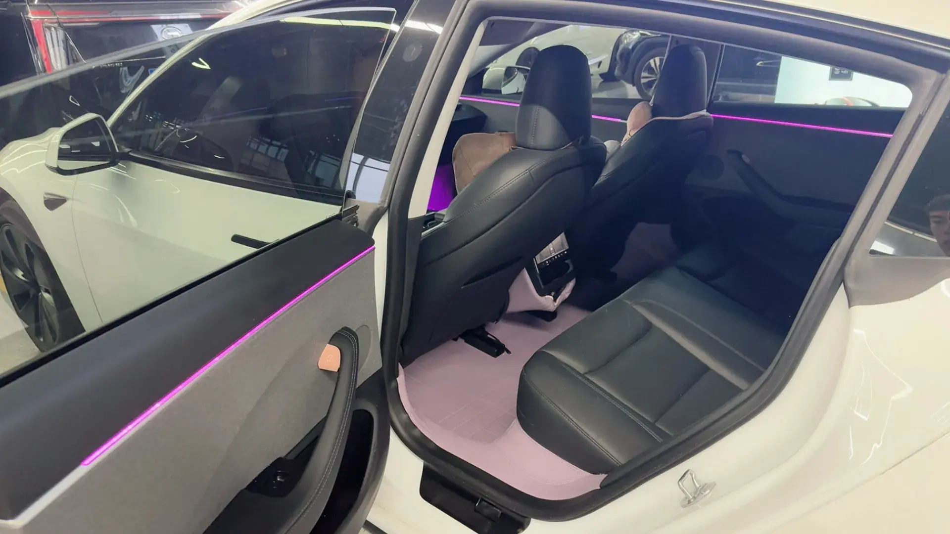 2023 TESLA MODEL thumbnail 4