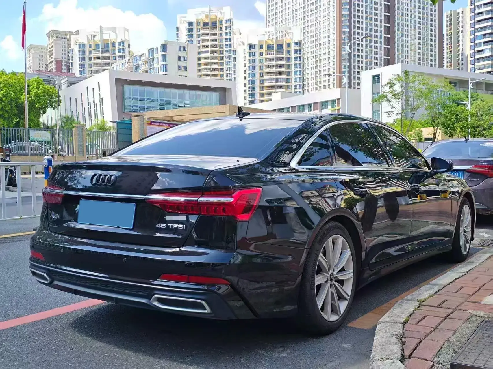 2022 AUDI A6L thumbnail 2