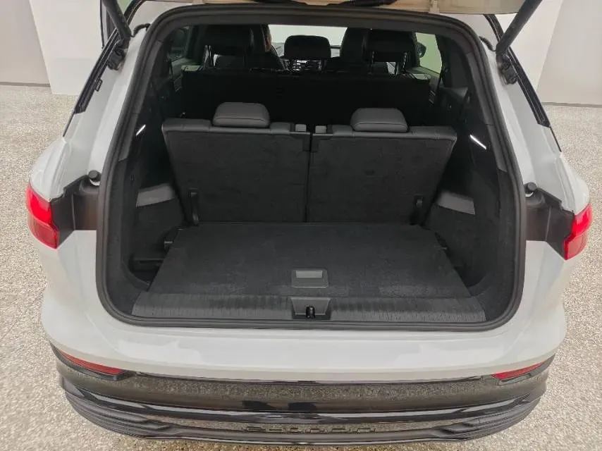 2023 Audi Q5 e-tron BEV 83.4KWH,autocango,china used car exporter,china ev exporter,chinese used car exporter,chinese used ev exporter