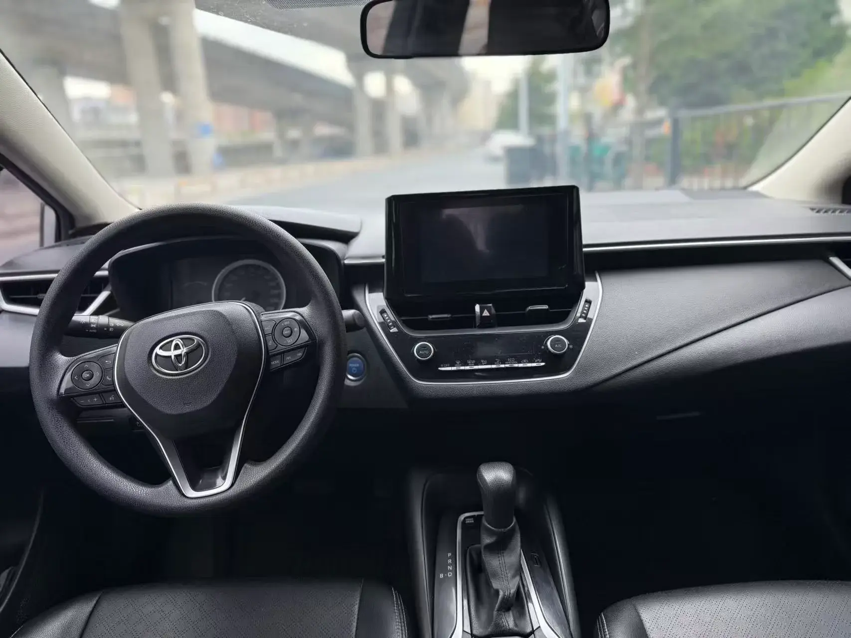 2022 TOYOTA COROLLA thumbnail 3