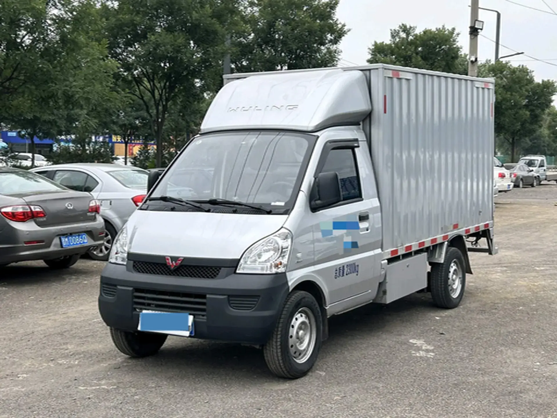 2022 WULING RONGGUANG view 1