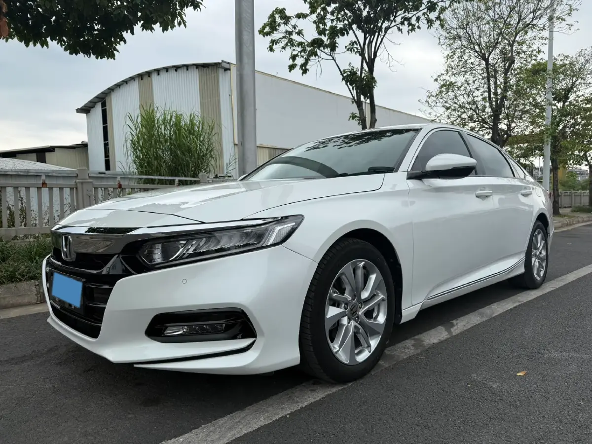 2018 Honda Accord 1.5T 194HP L4 CVT