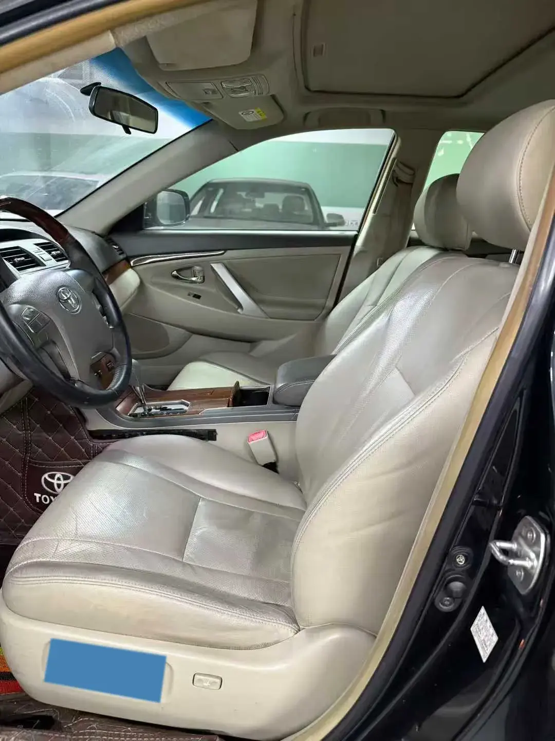 2013 TOYOTA CAMRY thumbnail 4