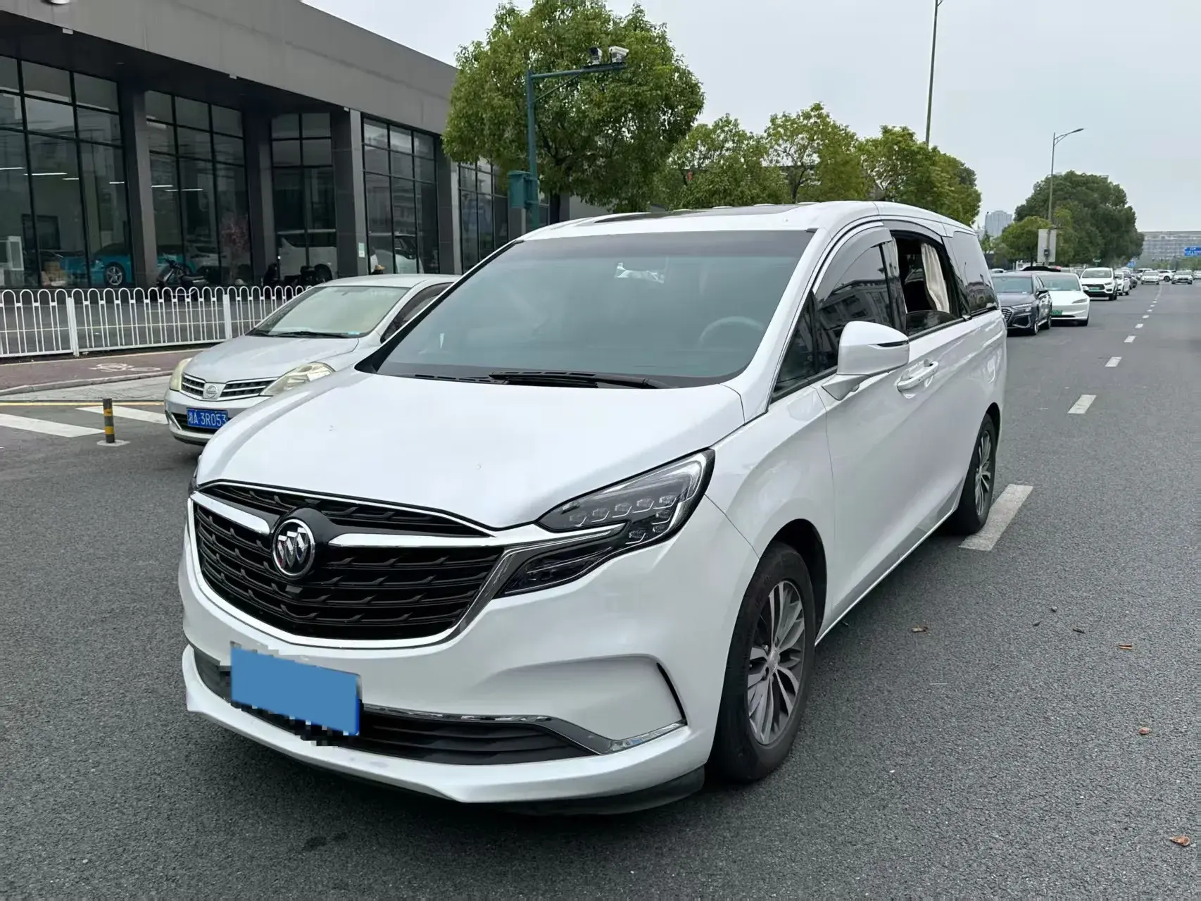 2021 BUICK GL8 view 1