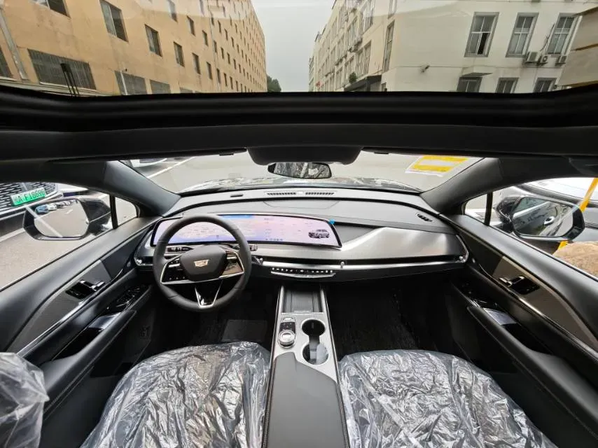 2026 Cadillac XT5 2.0T 237HP L4 9AT,autocango,china used car exporter,china ev exporter,chinese used car exporter,chinese used ev exporter