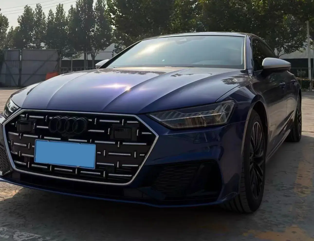 2024 AUDI A7L view 1