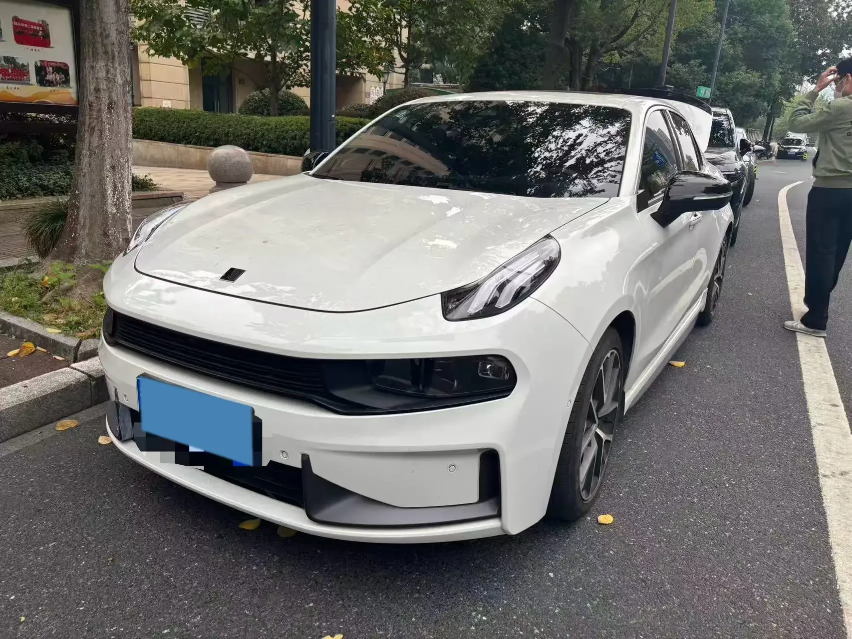 2020 LYNK&CO 03 view 1