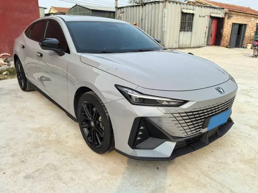 2023 CHANGAN UNI-V thumbnail 3