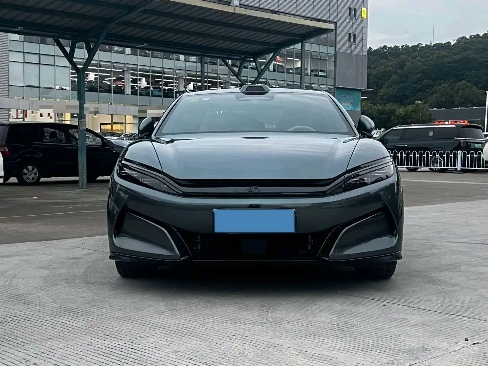 2025 BYD HANL thumbnail 2