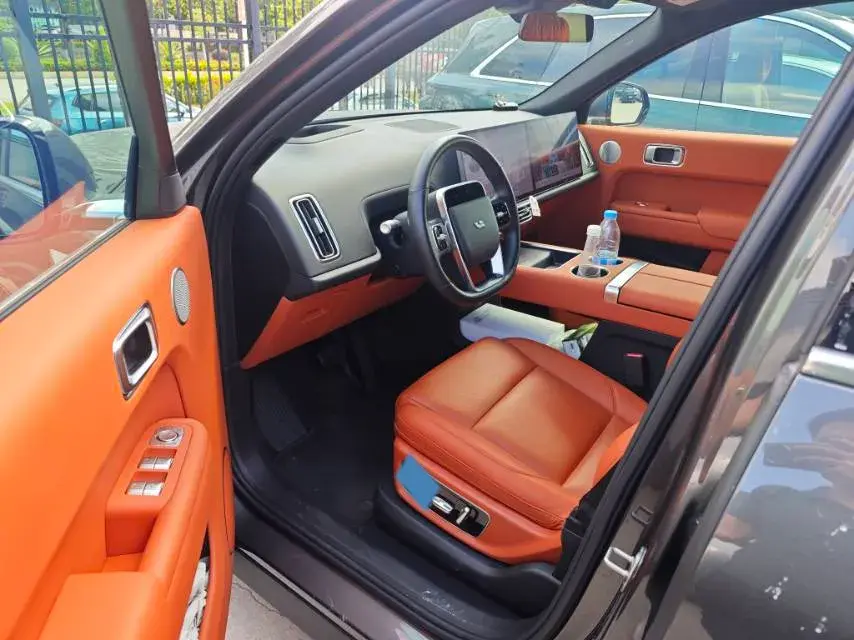 2023 LI L8 thumbnail 3