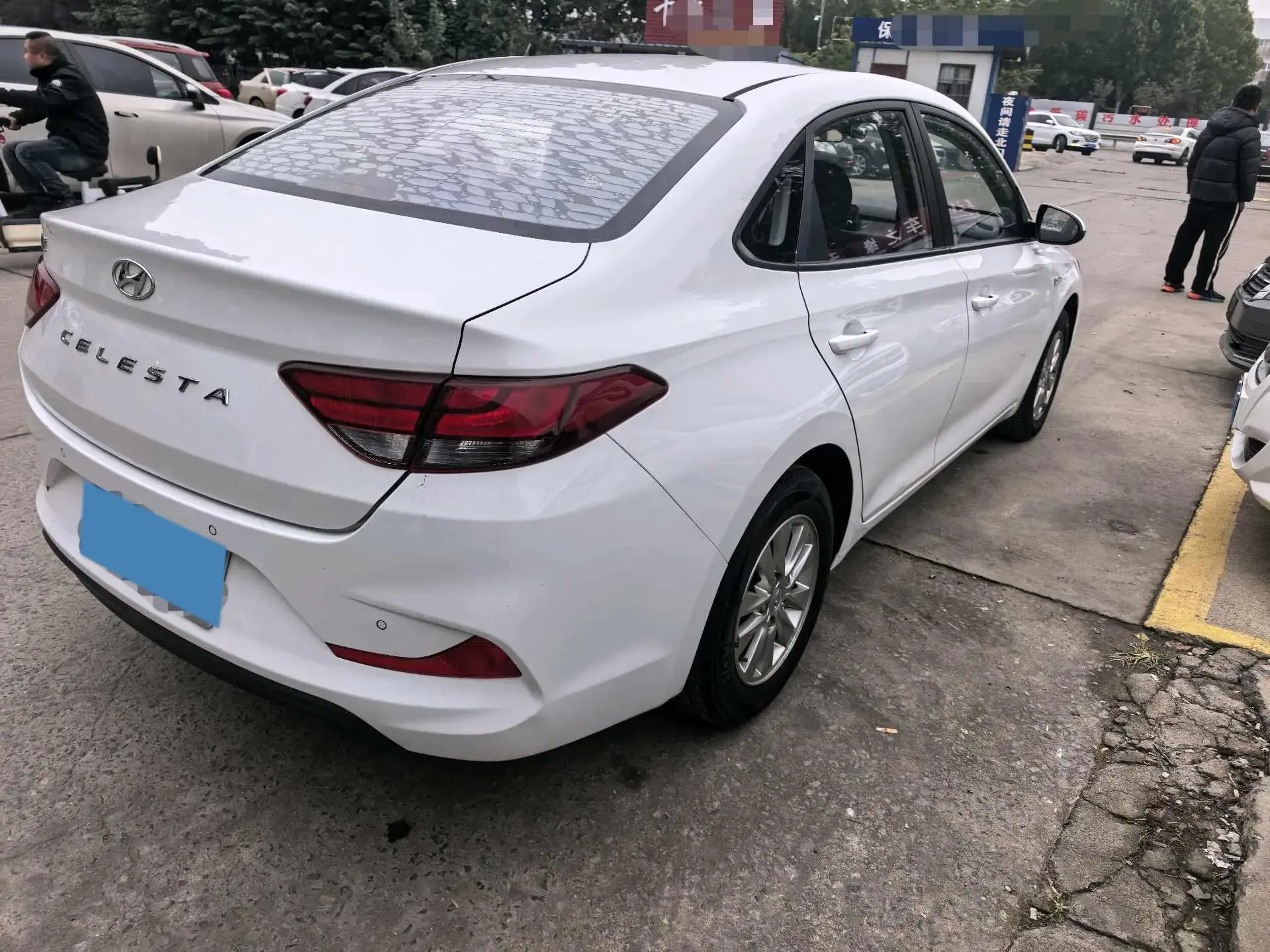 2017 HYUNDAI CELESTA thumbnail 4